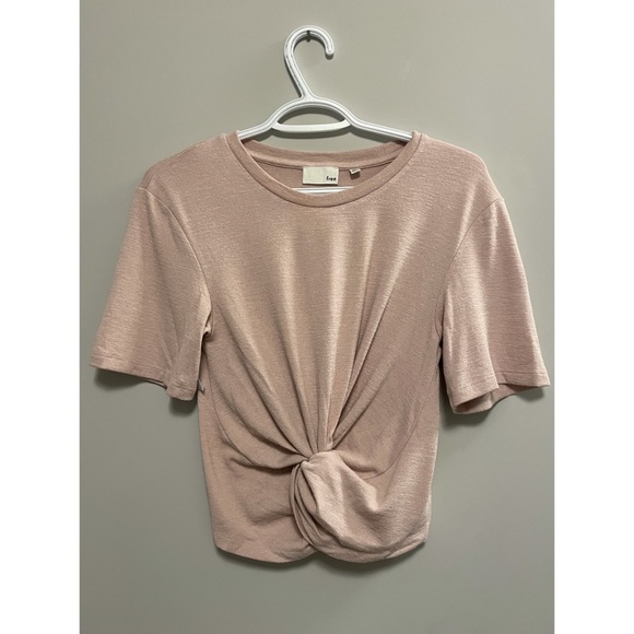 Aritzia Kait Shirt BNWT - Picture 1 of 2